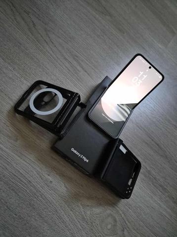 Samsung Galaxy Z Flip6 – 256 GB – Zilver –Zo goed als nieuw! beschikbaar voor biedingen
