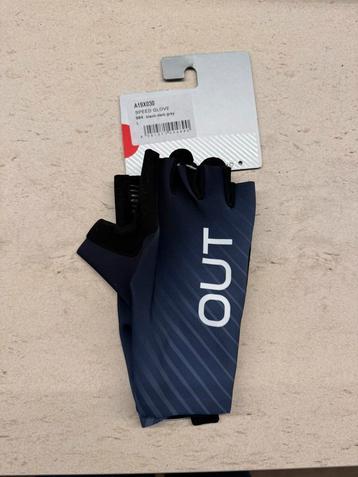 Dotout speed gloves - large beschikbaar voor biedingen