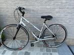 Sportieve damesfiets, 26 inch, 47 tot 50 cm, Zo goed als nieuw, 15 tot 20 versnellingen