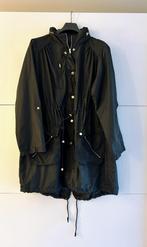 Zwarte jas met gouden afwerking, Kleding | Dames, Ophalen of Verzenden, Zo goed als nieuw, Maat 46/48 (XL) of groter, Zwart
