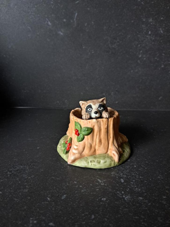 Franklin Mint 1984 Woodland Surprises - Raccoon - Wasbeer, Verzamelen, Beelden en Beeldjes, Zo goed als nieuw, Ophalen of Verzenden