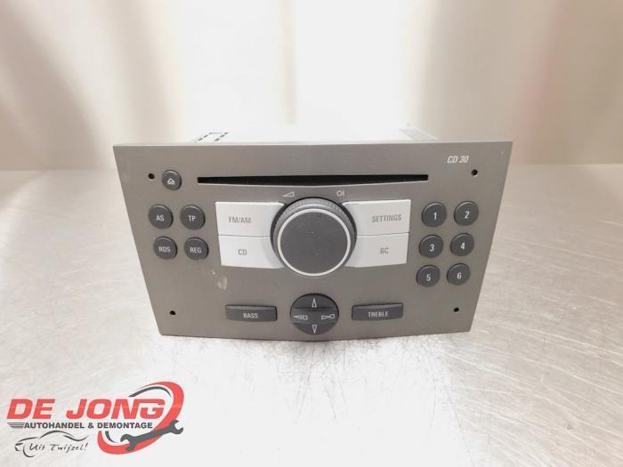Radio/Lecteur CD d'un Opel Astra, Autos : Pièces & Accessoires, Électronique & Câbles, Opel, Utilisé, 3 mois de garantie, Enlèvement ou Envoi