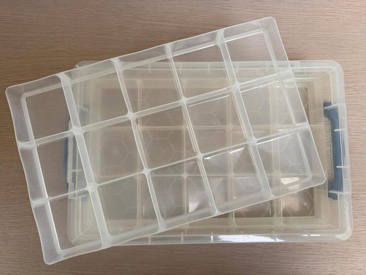 Opbergdozen 4L met 30 verdelingen (2 stuks), Hobby en Vrije tijd, Overige Hobby en Vrije tijd, Gebruikt, Ophalen