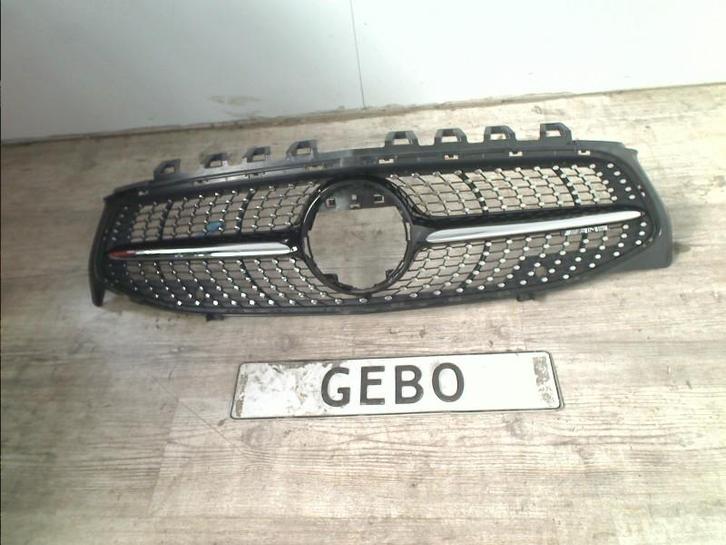 GRILLE Mercedes-Benz CLA (118.3) (01-2019/-), Auto-onderdelen, Carrosserie, Mercedes-Benz, Gebruikt