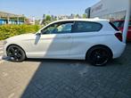 BMW 114i Sport Airco, Navi + Garantie, 1 Reeks, Wit, Bedrijf, https://public.car-pass.be/vhr/b92b7827-8220-4152-9220-a5393eee1cd5
