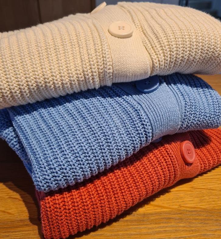 3 x vestje 'Stradivarius' (maat: M), Vêtements | Femmes, Pulls & Gilets, Porté, Taille 38/40 (M), Bleu, Enlèvement ou Envoi