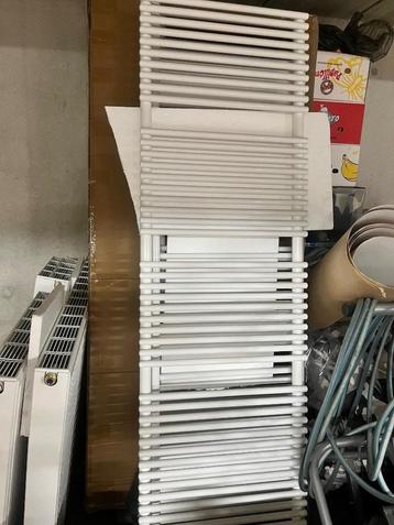 Henrad Arno single Handdoekradiator beschikbaar voor biedingen