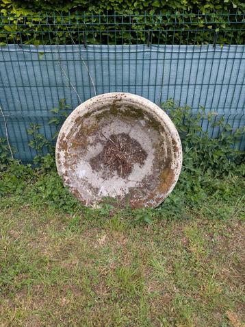 Vasque de jardin beschikbaar voor biedingen