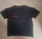 Prada L zwart t-shirt met rood logo, Ophalen of Verzenden, Gedragen, Rood