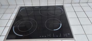 Taque de cuisson Vitrocéramique, Electroménager, 4 zones de cuisson, Encastré, Enlèvement, Utilisé