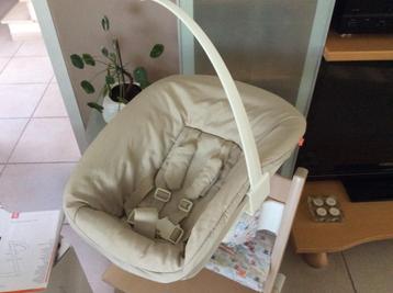 Newborn Set Stokke licht beige met speelhanger beschikbaar voor biedingen