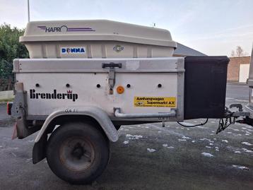 Gesloten aanhangwagen beschikbaar voor biedingen