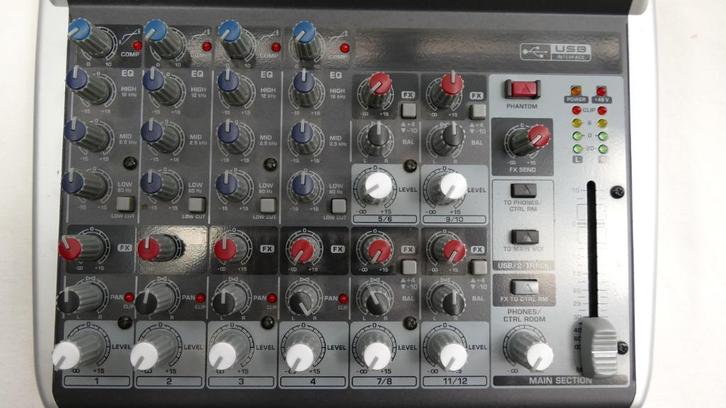 BEHRINGER XENYX 1202SFX MIXER, Muziek en Instrumenten, Mengpanelen, Gebruikt, 10 tot 20 kanalen, Microfooningang, Ophalen of Verzenden