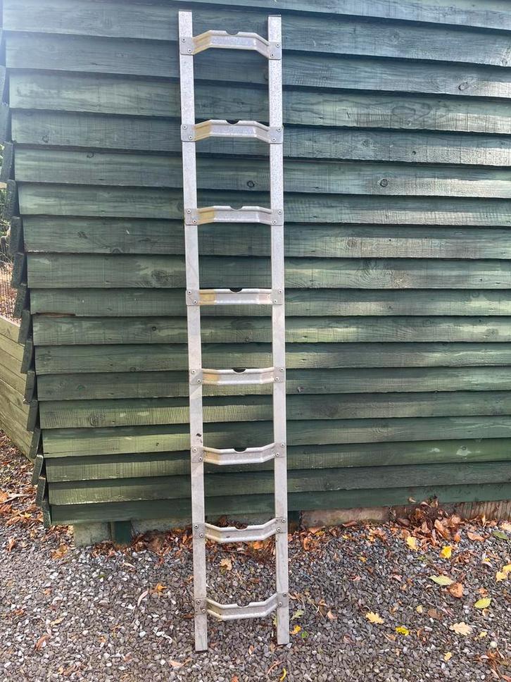 Échelle de toit 2M Aluminium Echelle ardoise, Bricolage & Construction, Échelles & Escaliers, Comme neuf, Échelle, Moins de 2 mètres