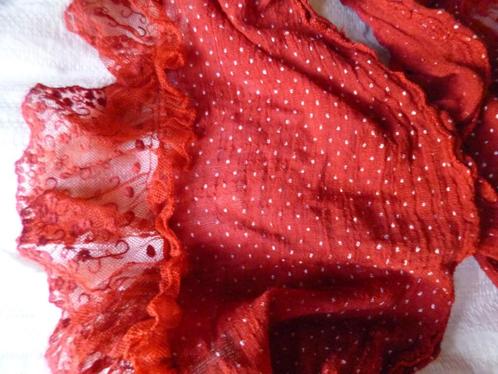 Rode sjaal met witte bolletjes en kant. Zomersjaal., Kleding | Dames, Mutsen, Sjaals en Handschoenen, Zo goed als nieuw, Sjaal