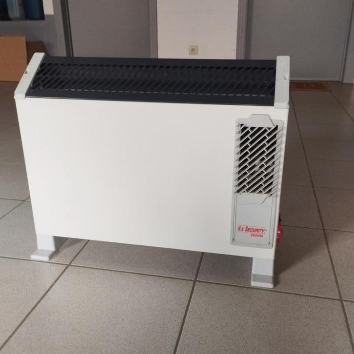 Verwarmingstoestel / Radiator  NOVA 4X SECURITY., Doe-het-zelf en Bouw, Verwarming en Radiatoren, Gebruikt, Radiator, 800 watt of meer