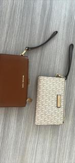 2x michael kors portefuilles, Handtassen en Accessoires, Portemonnees, Bruin, Zo goed als nieuw, Leder, Ophalen