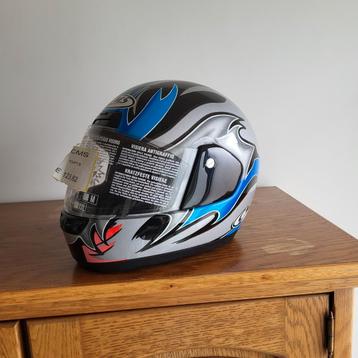 Nieuwe motorhelm beschikbaar voor biedingen