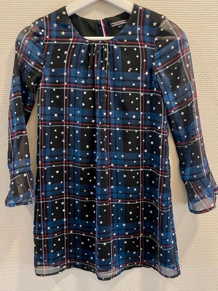 Robe Tommy Hilfiger enfant, Enfants & Bébés, Vêtements enfant | Taille 140, Comme neuf, Fille, Robe ou Jupe, Enlèvement ou Envoi
