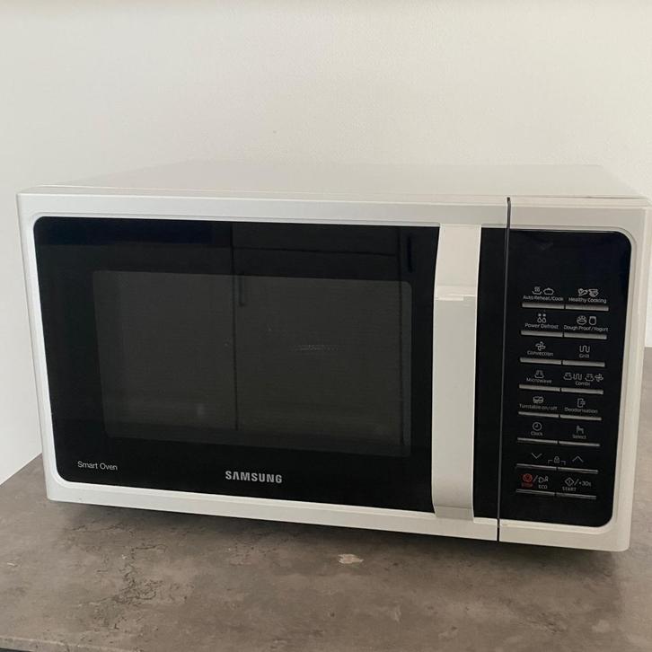 Four à micro-ondes combiné SAMSUNG (MC28H5015AW/EF), Electroménager, Micro-ondes, Utilisé, Autoportant, 45 à 60 cm, Gril, Air chaud