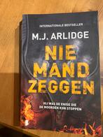 4 Bestsellers Arlidge & co, Ophalen of Verzenden, Zo goed als nieuw