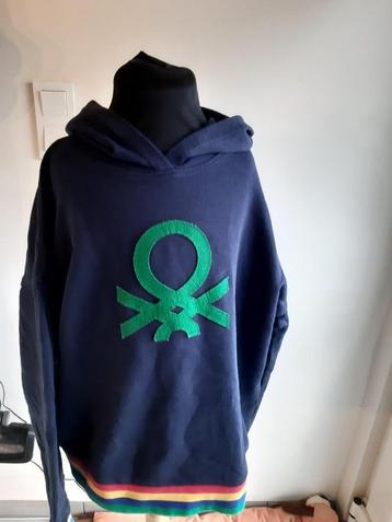 Hoody " benetton" beschikbaar voor biedingen