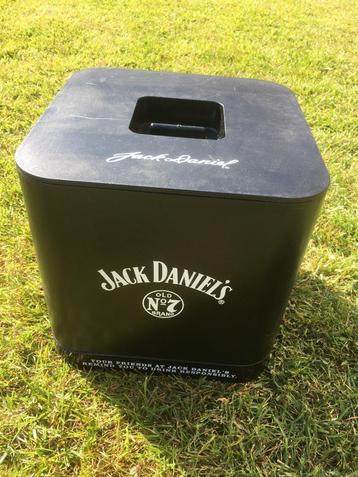 Grote ijsemmer van Jack Daniel's beschikbaar voor biedingen