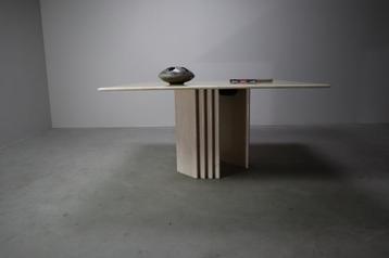 Travertine dining table with sculptural base, Italy 1960s beschikbaar voor biedingen