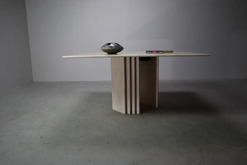 Travertine dining table with sculptural base, Italy 1960s, Antiek en Kunst, Antiek | Meubels | Tafels, Ophalen