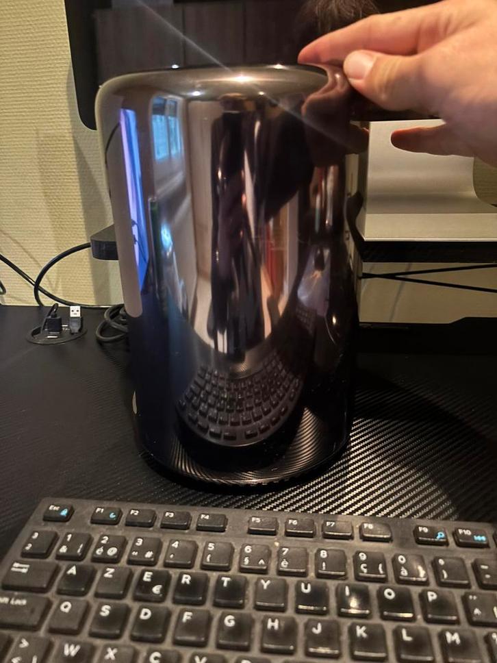 Apple trash can, Computers en Software, Apple Desktops, Gebruikt, Mac Pro, SSD, 16 GB, Ophalen