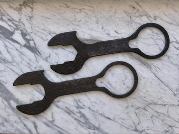 2 Duitse Canon FLACK 2cm K 38 toetsen  beschikbaar voor biedingen