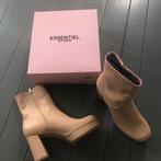 Essentiel Antwerp laarsjes nieuwe 42, Vêtements | Femmes, Chaussures, Beige, Essentiel Antwerp, Enlèvement ou Envoi, Boots et Botinnes