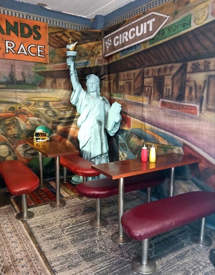 Set de dîner américain. Memphis New York Miami, Antiquités & Art, Curiosités & Brocante, Enlèvement