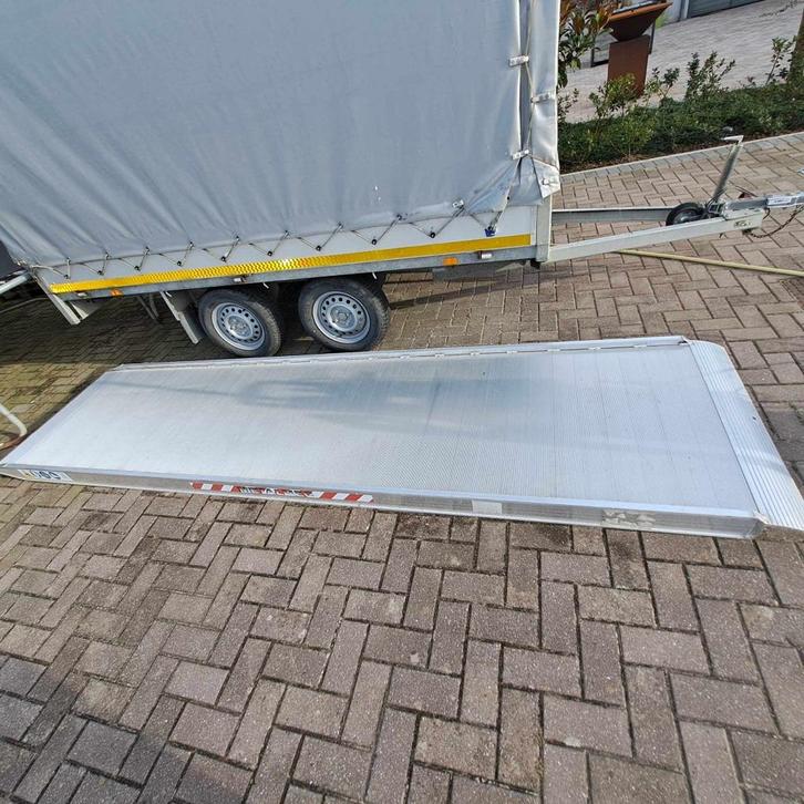 Oprijplaat 4m/ rijplaat, Auto diversen, Auto-accessoires, Zo goed als nieuw, Ophalen