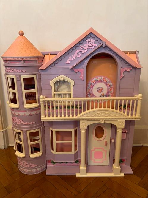 Maison Barbie pliable avec ascenseur, Kinderen en Baby's, Speelgoed | Poppenhuizen, Gebruikt, Poppenhuis