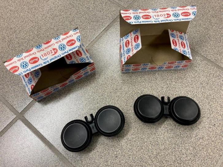 Boutons de klaxon d'origine (NOS) VW GOLF GTI 1 1981 à 1983, Autos : Pièces & Accessoires, Tableau de bord & Interrupteurs, Volkswagen