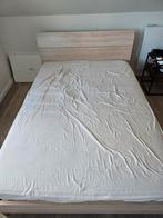 Matras voor een bed van 140 op 200 cm, Ophalen, Zo goed als nieuw