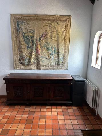 Oude kast massief hout  beschikbaar voor biedingen
