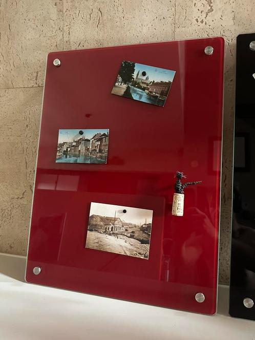 Magnetisch glasbord (rood, 60 x 45 cm), Huis en Inrichting, Woonaccessoires | Memoborden, Zo goed als nieuw, Magneetbord, Ophalen of Verzenden