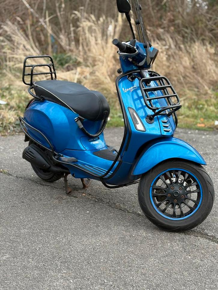 Vespa sprint A klasse in goede staat, Fietsen en Brommers, Scooters | Vespa, Zo goed als nieuw, Ophalen