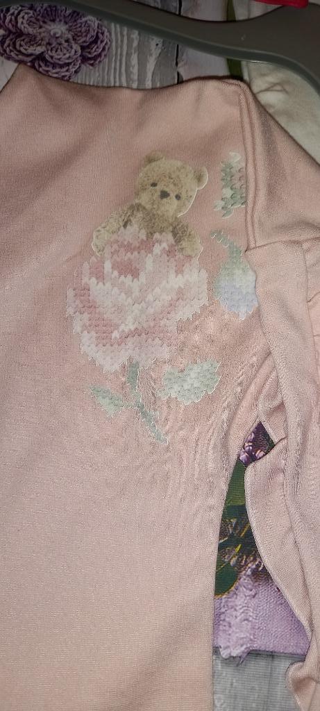 roze set Lapin House trui en broek maat 128, Kinderen en Baby's, Kinderkleding | Maat 128, Zo goed als nieuw, Meisje, Setje, Ophalen of Verzenden