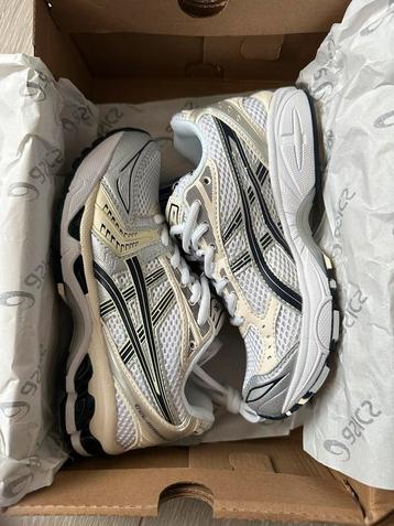 Asics Gel-Kayano 14 Silver Cream beschikbaar voor biedingen