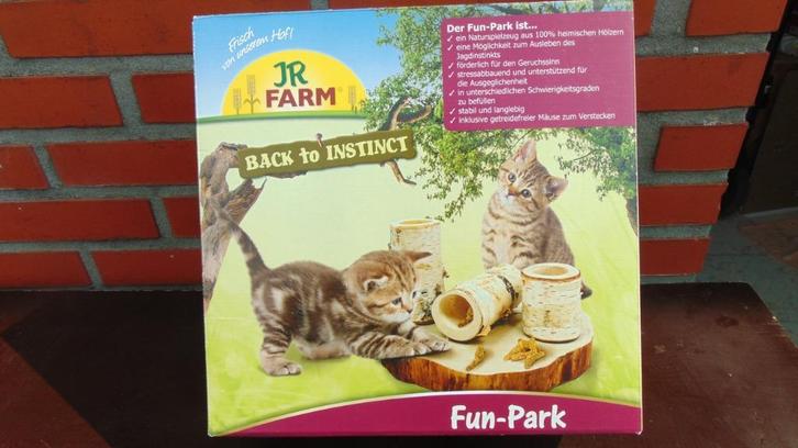 JR Farm Fun Park BACK TO INSTINCT voor uw kat, Nieuw, Dieren en Toebehoren, Kattenspeelgoed, Nieuw, Intelligentiespeelgoed, Ophalen of Verzenden