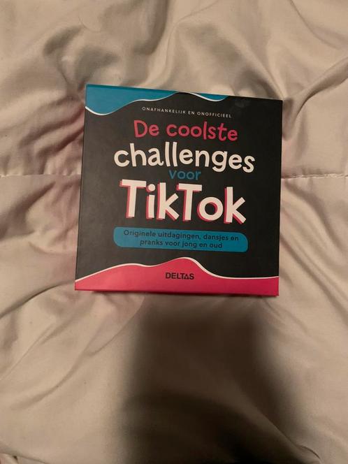 De coolste challenges voor TikTok, Boeken, Kinderboeken | Jeugd | onder 10 jaar, Zo goed als nieuw, Fictie algemeen, Ophalen of Verzenden