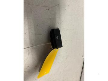 Schakelaar (diversen) van een Opel Corsa beschikbaar voor biedingen