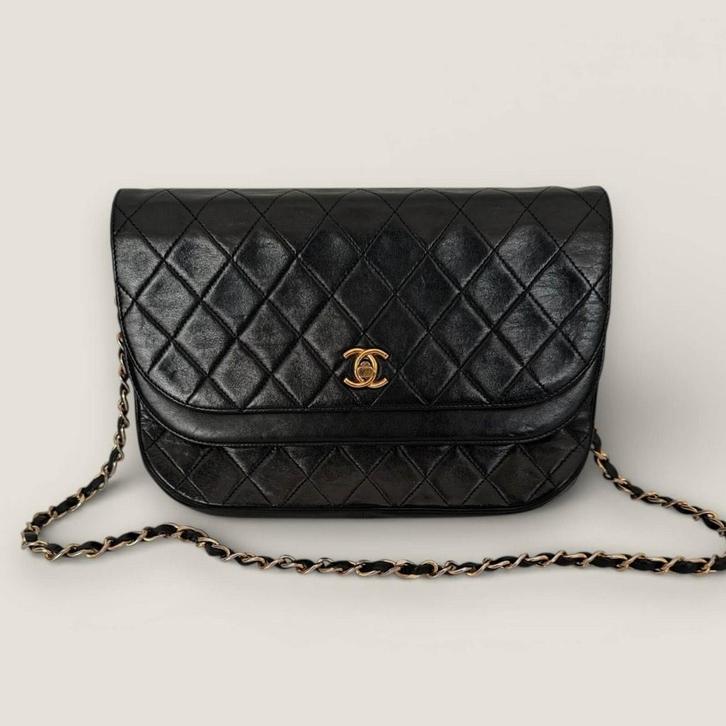 Chanel double flap half moon zwart, Handtassen en Accessoires, Tassen | Damestassen, Gebruikt, Schoudertasje, Zwart, Ophalen of Verzenden