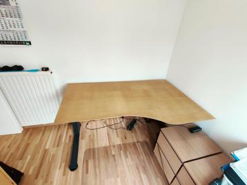 Bureau professionnel électrique  beschikbaar voor biedingen