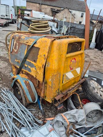 Compresseur de chantier deutz 2 cylindre diesel, Enlèvement, Utilisé