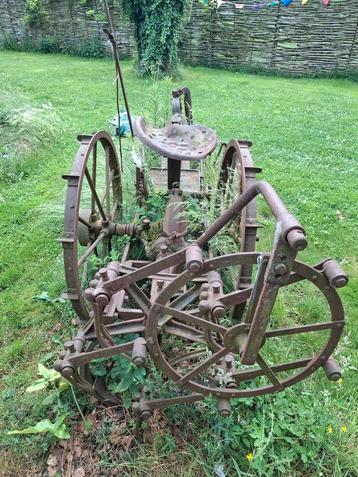 oude aardappelmachine beschikbaar voor biedingen