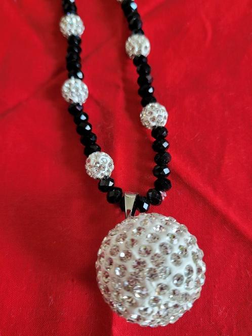 Zeer mooie nieuwe ketting, Handtassen en Accessoires, Kettingen, Nieuw, Steen of Mineraal, Zwart, Met strass, Ophalen of Verzenden